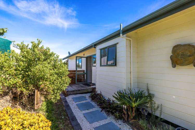 8 Whakarite Road Ostend_13