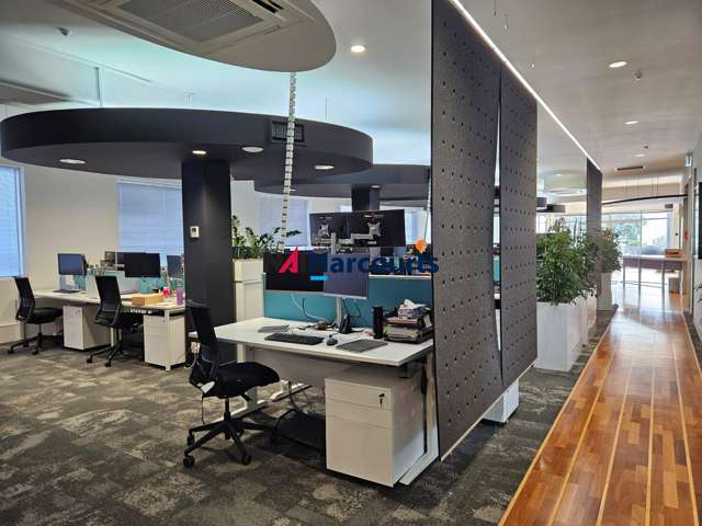 Front/87 Hurstmere Road Takapuna_2