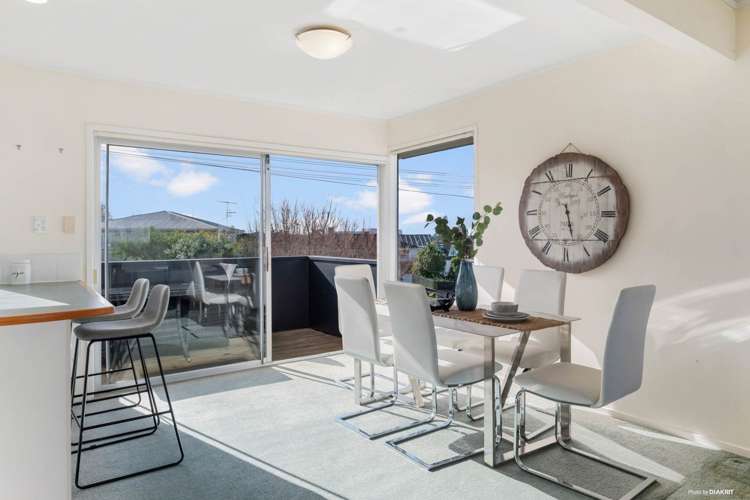 2/111 Sylvan Avenue Northcote_8