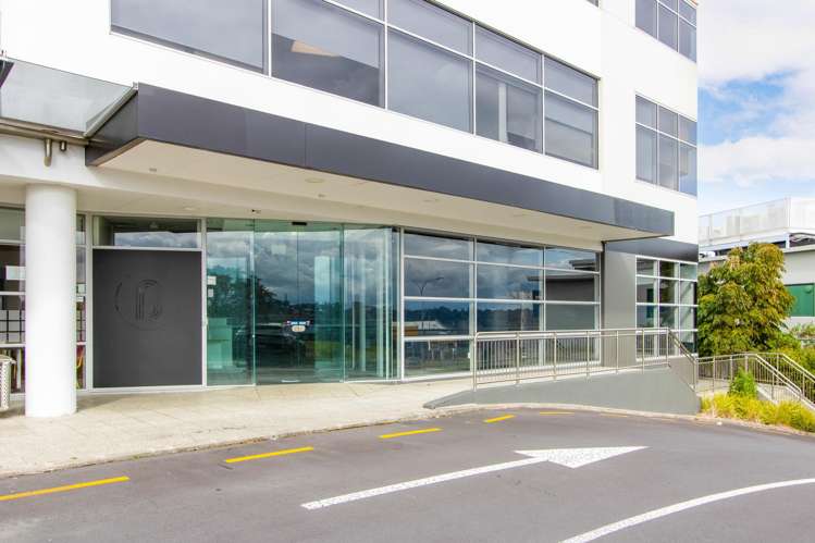 Retail/5-7 Corinthian Drive Albany_1