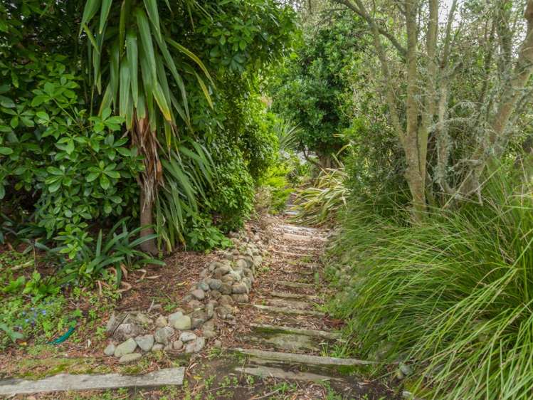 435 Waikawa Beach Road Manakau_17