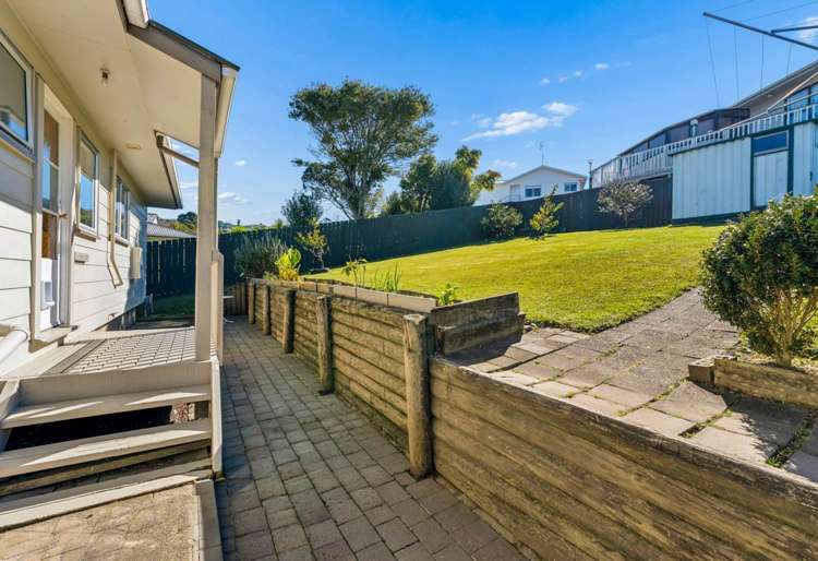 42 Trias Road Totara Vale_12