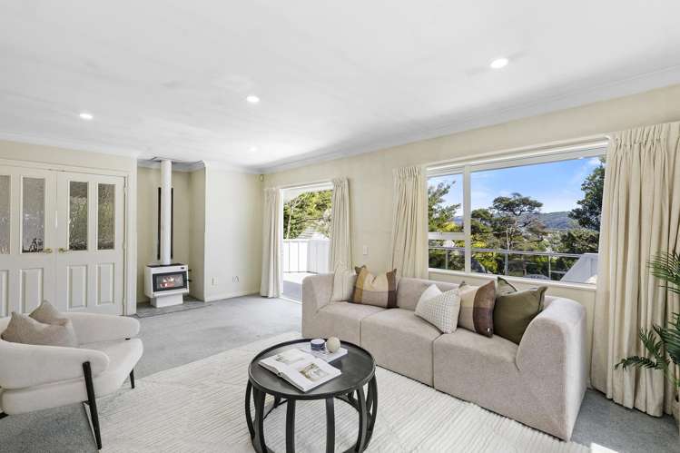 233A Whites Line East_3