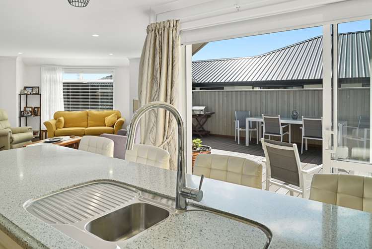 18 Boysenberry Grove Richmond_9