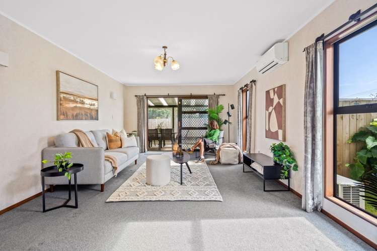 1/7 Crawford Crescent Te Kamo_6