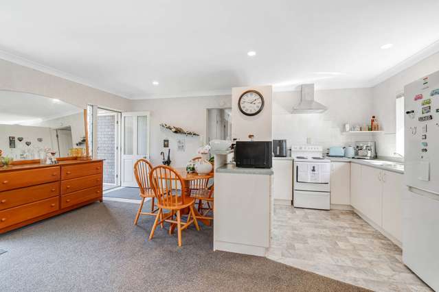 3/2 Doment Crescent Orewa_2