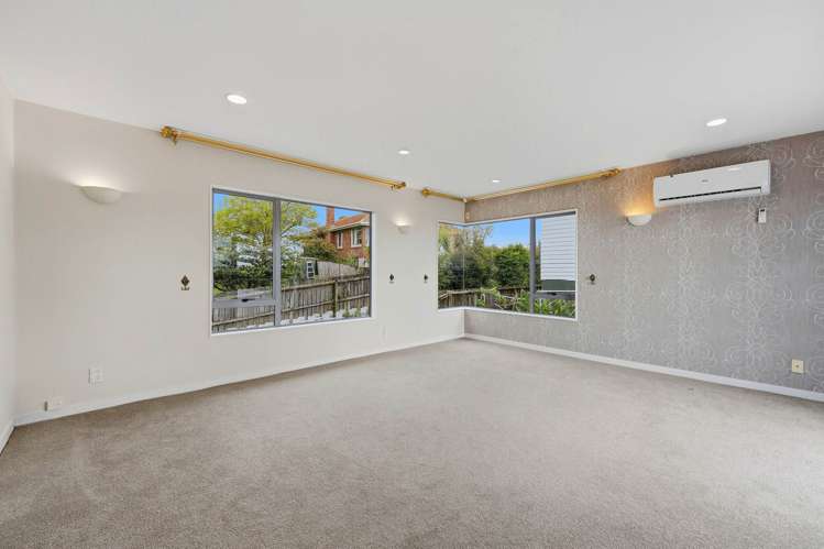 2/75A Target Road Totara Vale_25