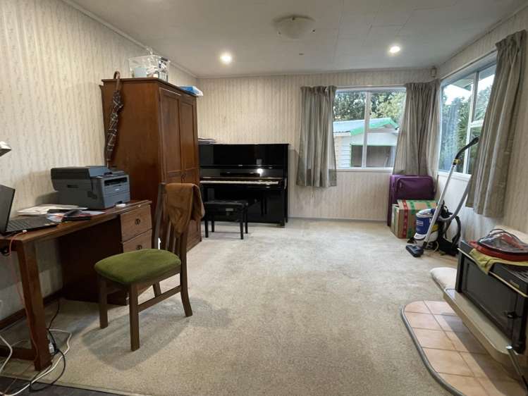 69 Chilcott Rd Henderson_10