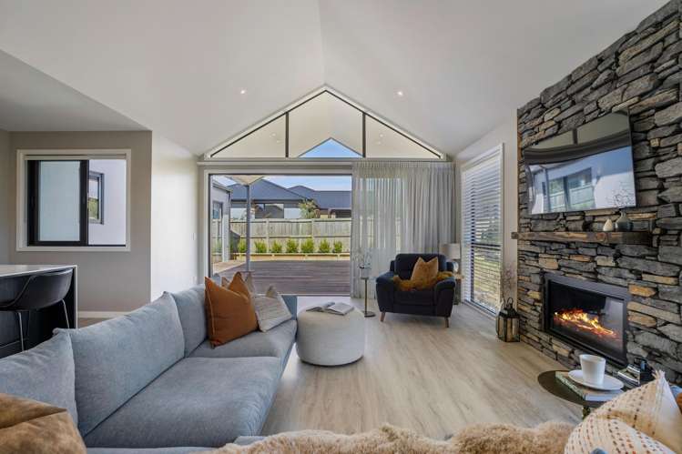 11 Rua Street Albert Town_8