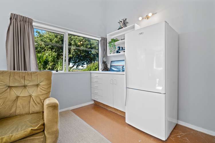 7 Manuka Street Otaki Beach_16
