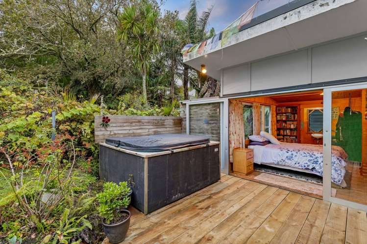 18 Tasman View Road Bethells Beach_21