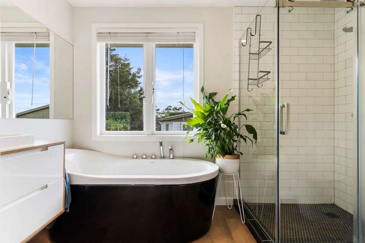 62 Cobham Crescent Kelston_7