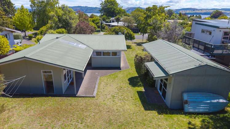 1 and 2/12 Kereru Street Two Mile Bay_24