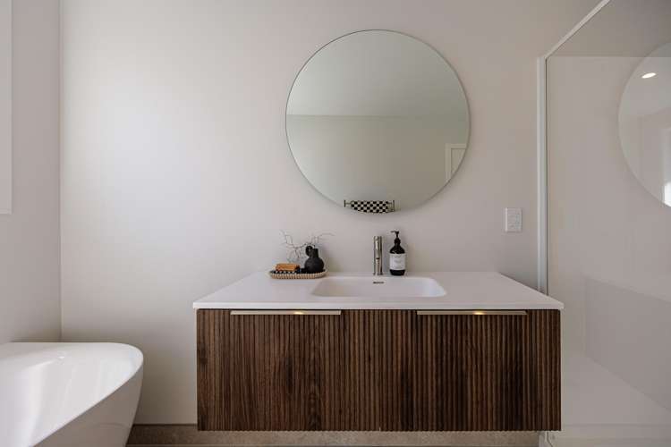 63 Pelorus Avenue Poraiti_15