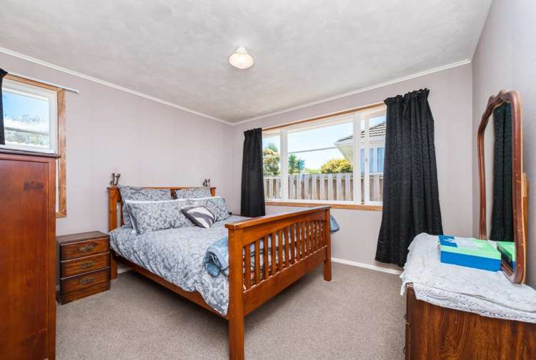 31 Essex Street Te Atatu South_11