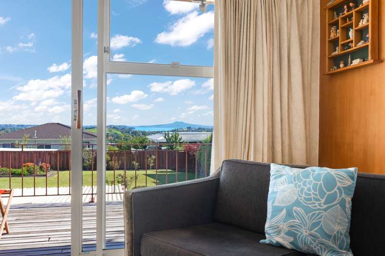 41 Bradbury Road Botany Downs_6