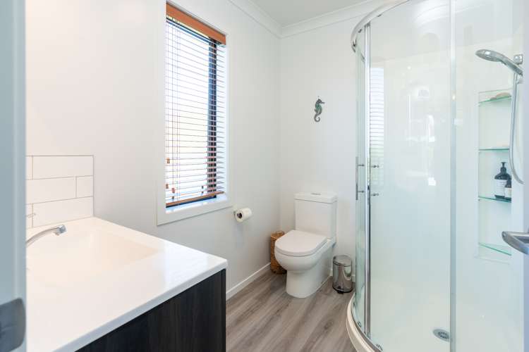 18 Takahe Drive Paraparaumu Beach_25