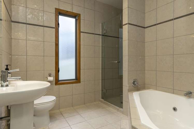 2/870 Acacia Bay Road Acacia Bay_12