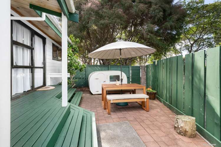 12 Sunningdale Street Wattle Downs_12