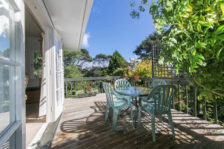 34 Highland Avenue Titirangi_4