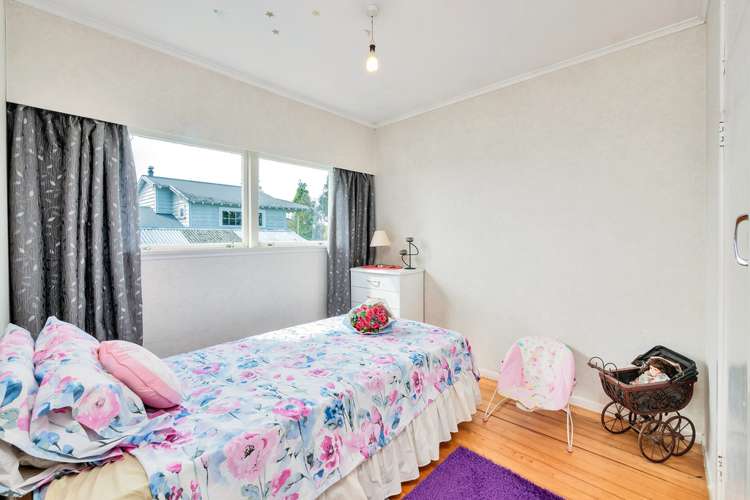 46 Clark Road Pahurehure_12