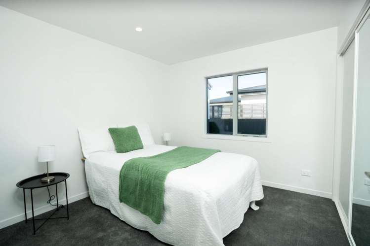 1/75 Barton Street Woolston_5