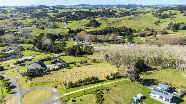 Pavel Place Kaiwaka_12