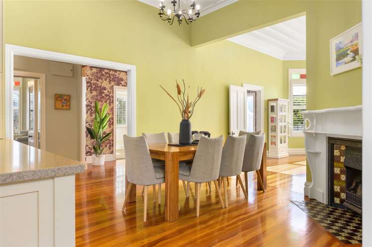 134 River Road Hamilton East_6