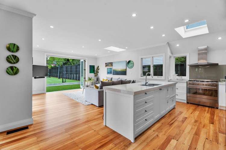 16 Golf Road Epsom_11