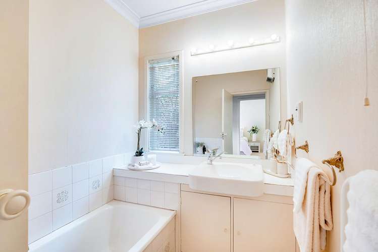 943 River Road Queenwood_14
