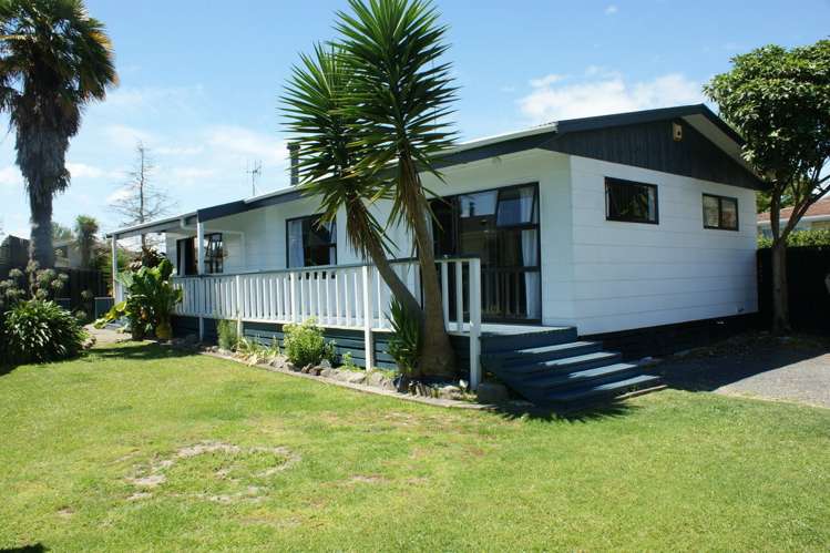 60 Awatapu Drive Whakatane_11
