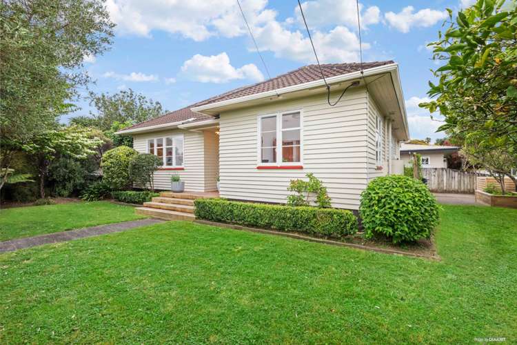 31 Yeovil Road Te Atatu Peninsula_1