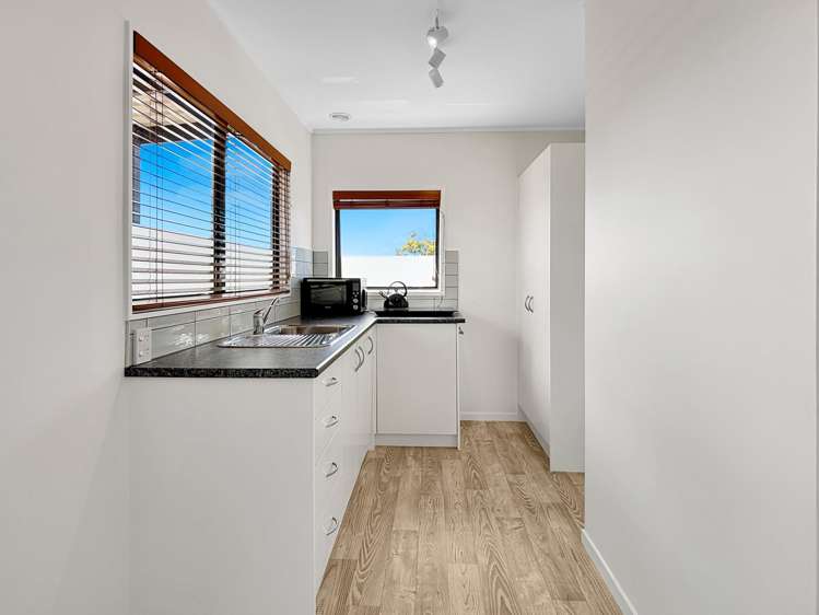  3 Virginia Circus Snells Beach_2