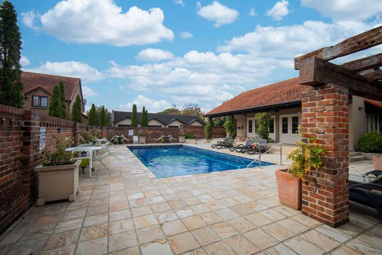 10/24 Quiet Woman Way Monaco_10