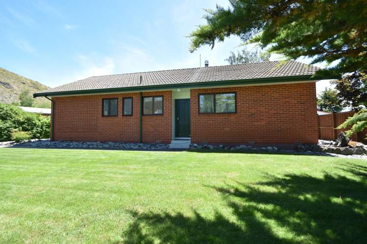 7 Benmore Place Omarama_22