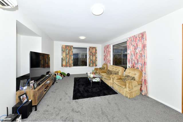 39 Kathleen Crescent Hornby_1