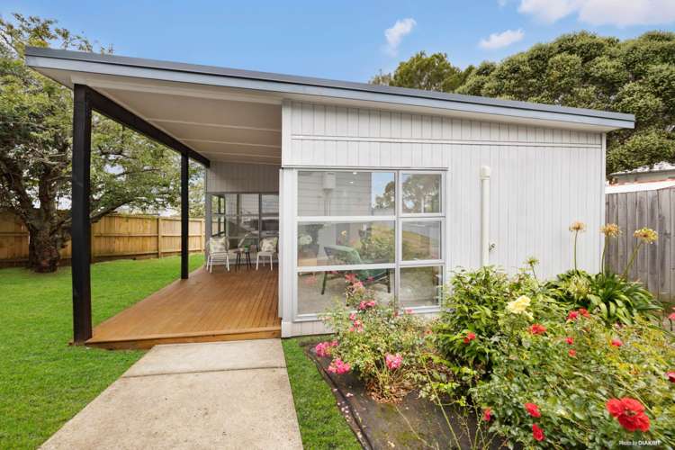 207 Gills Road Half Moon Bay Manukau City Houses for Sale One Roof