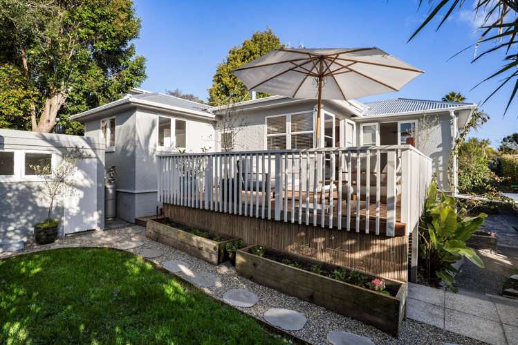 191 Glengarry Road Glen Eden_2
