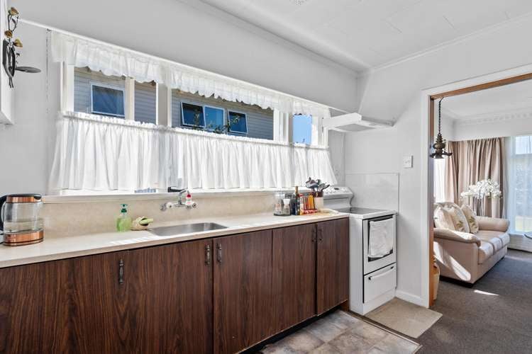 586 Tay Street Hawthorndale_7