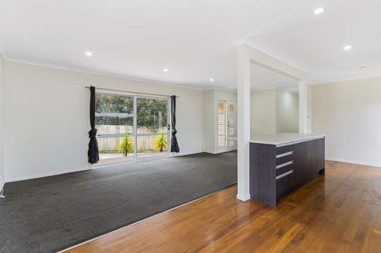 33 Mountain Road Mangere Bridge_11