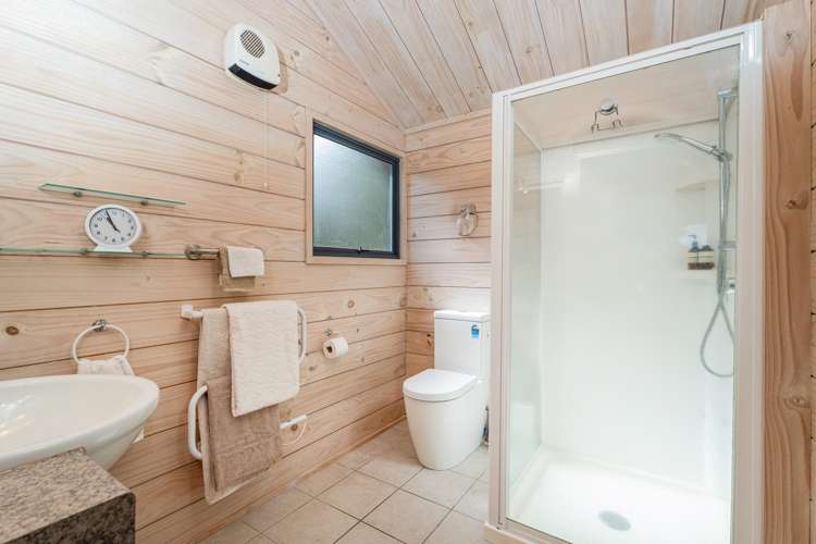 1133 Hikuai Settlement Road Pauanui_11