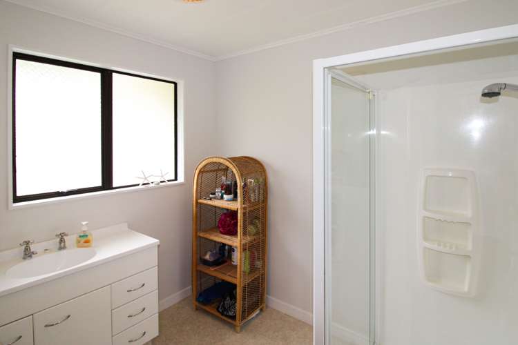 77 Underhill Road Featherston_10