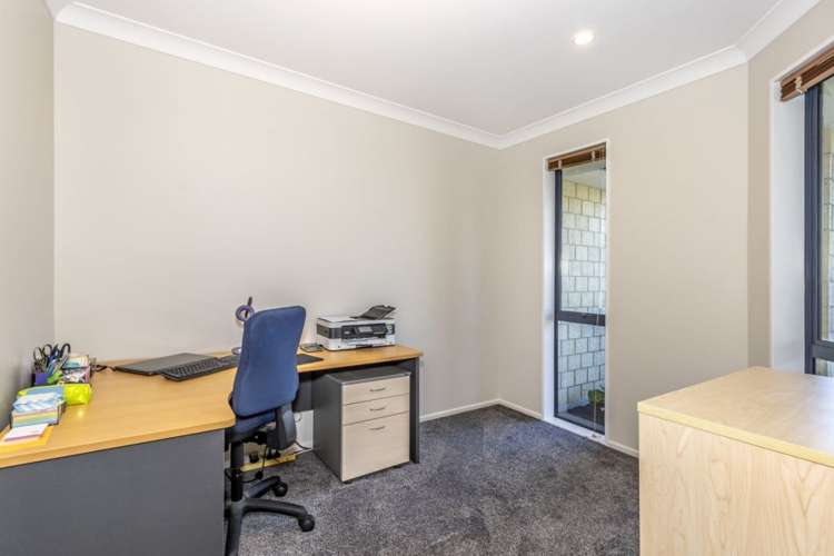 10 Lightning Close Wigram_10