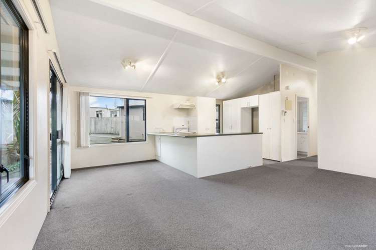1/39 Waimumu Road Massey_6
