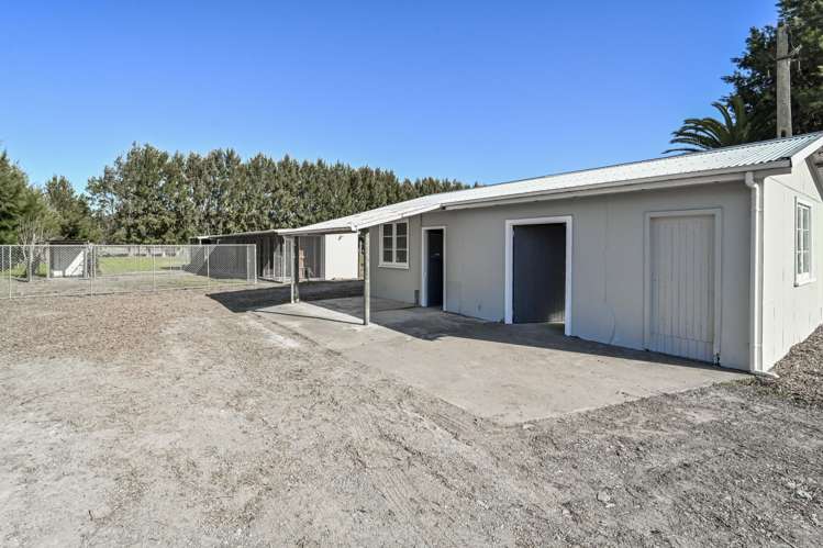 25 Stock Road Pakipaki_2