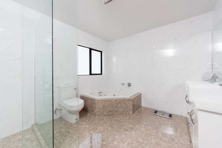 13 Ballyholey Drive Flat Bush_18