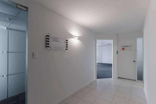 19 Great South Road Epsom_3