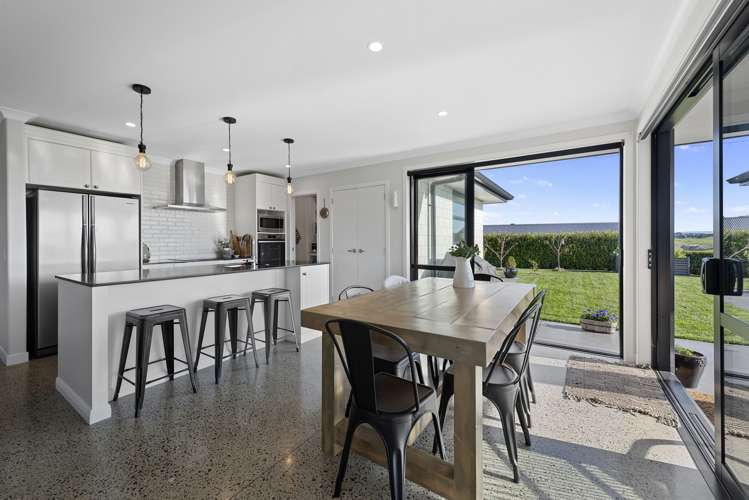 213 Ballintoy Park Drive Welcome Bay_7