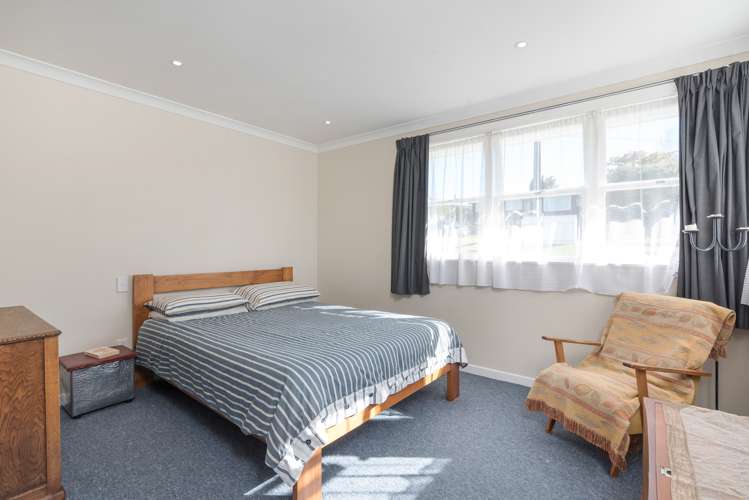 15 Kelwyn Road Kelston_9