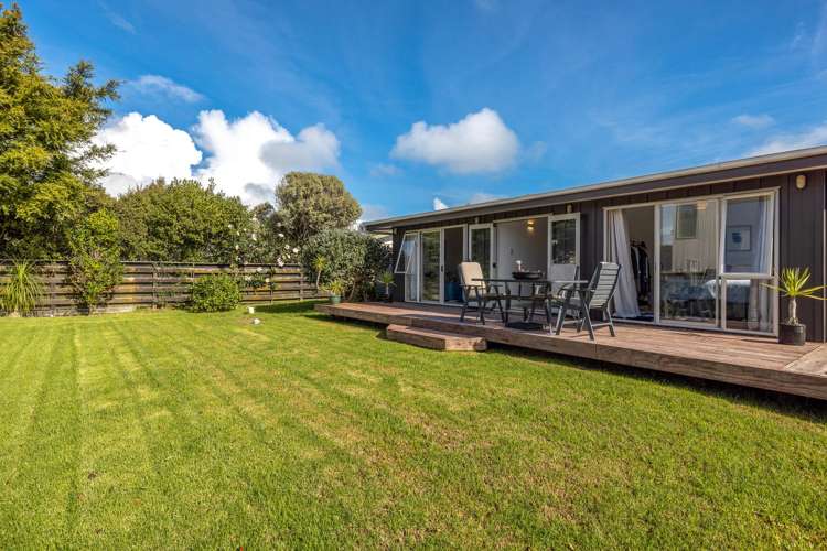 42 Tahatai Road Oneroa_11